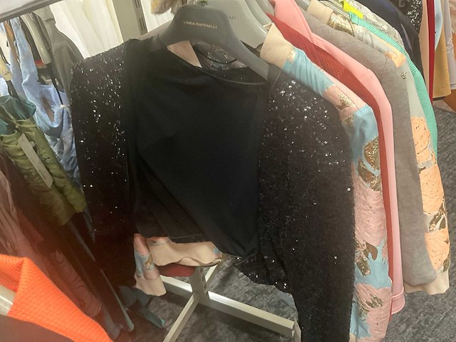 Diverse losse vestjes (55x) - afbeelding 11 van  51