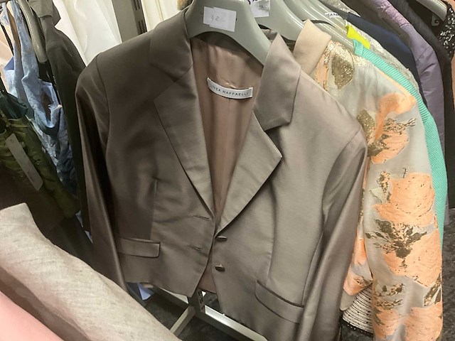 Diverse losse vestjes (55x) - afbeelding 15 van  51