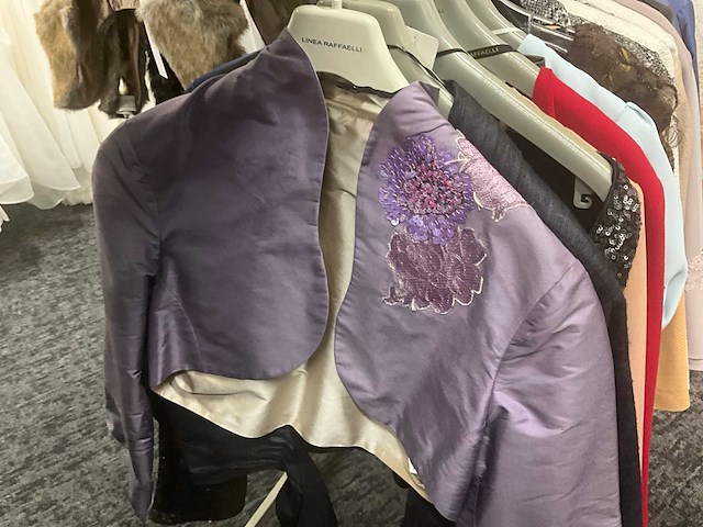 Diverse losse vestjes (55x) - afbeelding 22 van  51