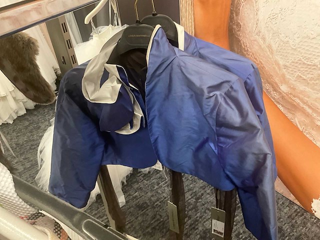 Diverse losse vestjes (55x) - afbeelding 39 van  51