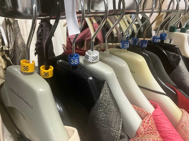 Diverse losse vestjes (55x) - afbeelding 41 van  51