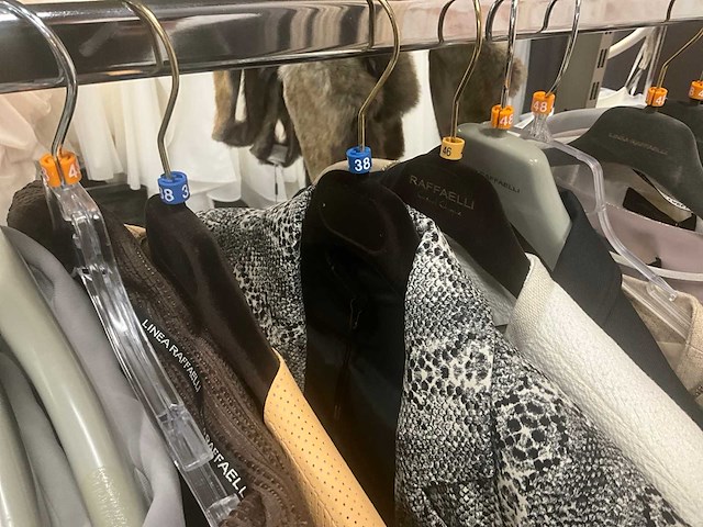 Diverse losse vestjes (55x) - afbeelding 46 van  51