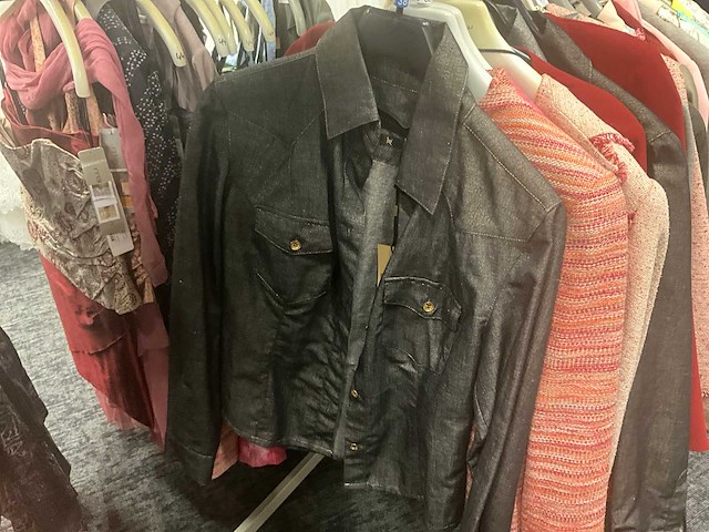 Diverse losse vestjes (55x) - afbeelding 48 van  51