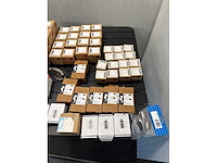 Diverse lot haken badkameraccessoires - afbeelding 3 van  6