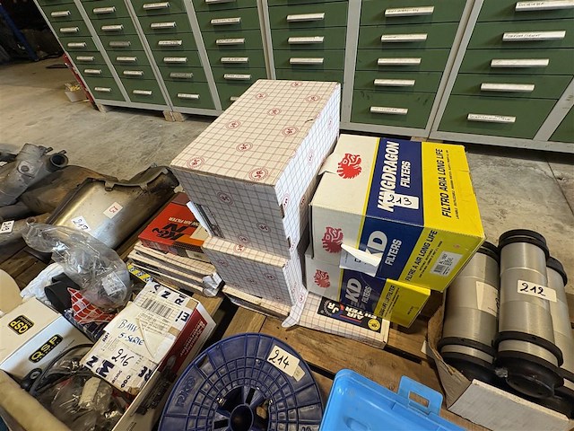 Diverse luchtfilters - afbeelding 1 van  2