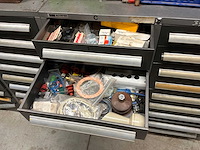 Diverse machineonderdelen en recup goederen - afbeelding 17 van  66