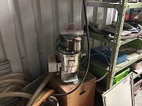 Diverse machineonderdelen en recup goederen - afbeelding 28 van  66