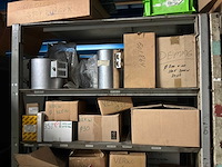 Diverse machineonderdelen en recup goederen - afbeelding 38 van  66