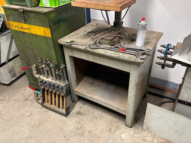 Diverse machineonderdelen en recup goederen - afbeelding 58 van  66