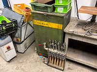 Diverse machineonderdelen en recup goederen - afbeelding 60 van  66