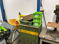 Diverse machineonderdelen en recup goederen - afbeelding 61 van  66