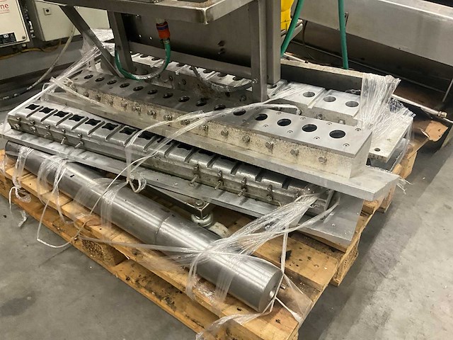 Diverse mallen en toebehoren (5x) - afbeelding 20 van  23