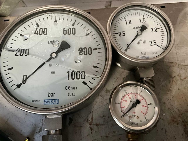 Diverse manometers (8x) - afbeelding 3 van  3