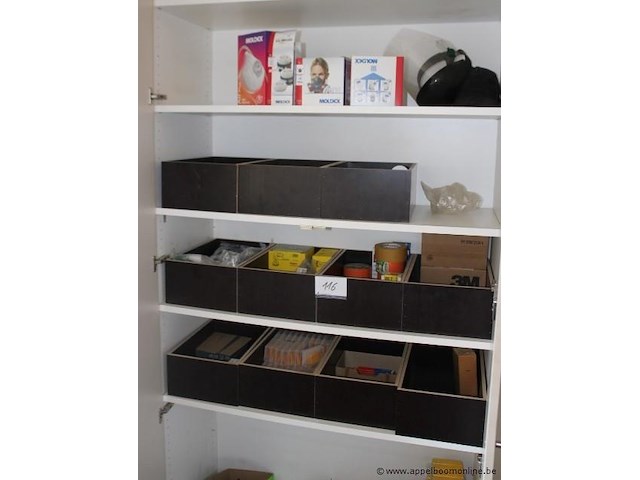 Diverse materialen, moldex mondmaskers en filters, tesa en andere tape, stanley messen en toebehoren, potloden, kleine onderdelen - afbeelding 1 van  6