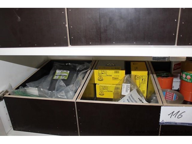 Diverse materialen, moldex mondmaskers en filters, tesa en andere tape, stanley messen en toebehoren, potloden, kleine onderdelen - afbeelding 5 van  6