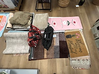 Diverse matten ong 35 stuks - afbeelding 1 van  8