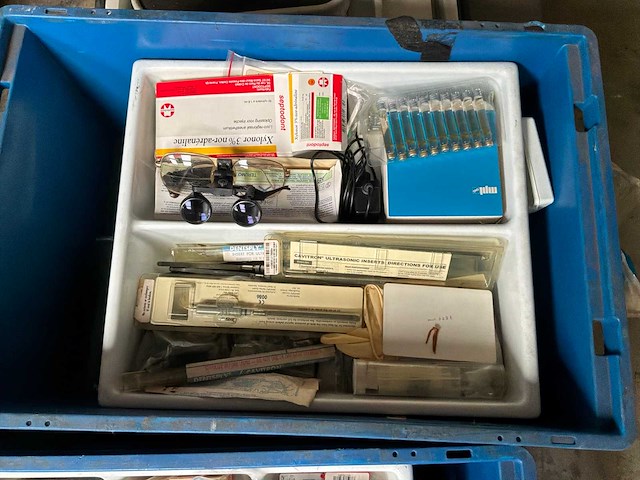 Diverse medische apparatuur - afbeelding 9 van  12