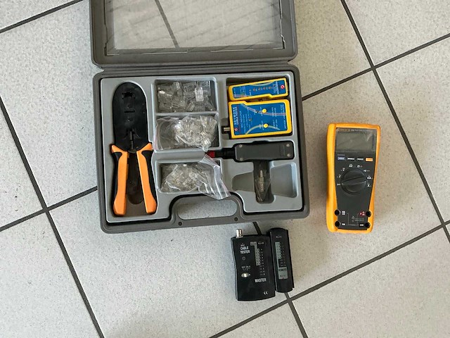 Diverse meetmachines (3x) - afbeelding 1 van  6