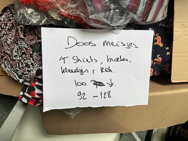 Diverse meisjeskleding (520x) - afbeelding 11 van  19