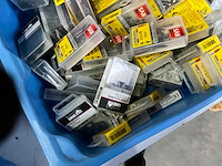 Diverse merken bevestigingsmaterialen (100x) - afbeelding 3 van  7