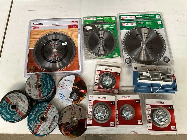 Diverse merken gereedschap accessoires - afbeelding 1 van  6