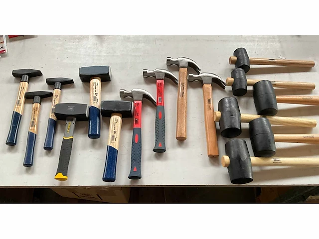 Diverse merken hamers (16x) - afbeelding 1 van  8