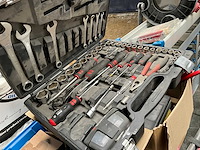 Diverse metaalbewerkingmachines - afbeelding 8 van  20