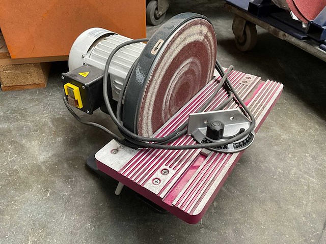 Diverse metaalbewerkingmachines - afbeelding 14 van  20