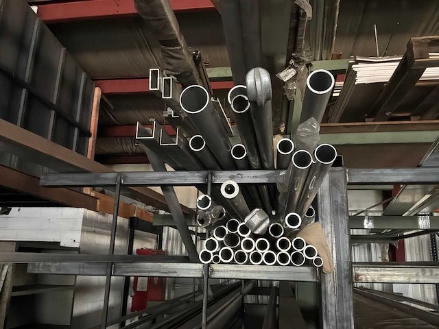 Diverse metaalrestanten - afbeelding 5 van  7