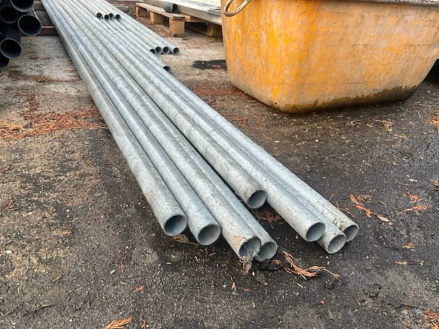 Diverse metalen buizen (16x) - afbeelding 4 van  7