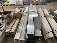 Diverse metalen dakprofielen - afbeelding 1 van  6