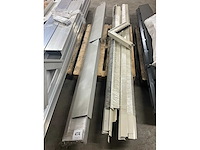 Diverse metalen dakprofielen - afbeelding 2 van  2