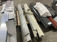 Diverse metalen dakprofielen