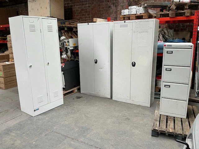 Diverse metalen kasten (4x) - afbeelding 1 van  13