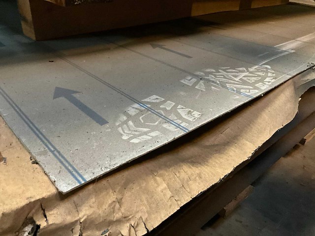 Diverse metalen platen - afbeelding 4 van  7