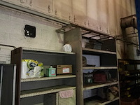 Diverse metalen rekken (2x) - afbeelding 3 van  4