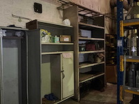 Diverse metalen rekken (2x) - afbeelding 1 van  4