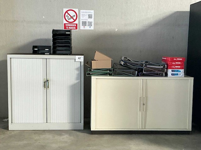 Diverse metalen rolluikkasten (2x) - afbeelding 1 van  1