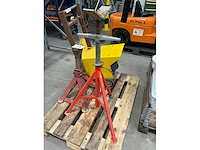 Diverse metalen steunen (2x) - afbeelding 2 van  3