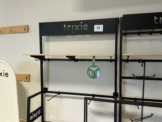 Diverse metalen winkelrekken/displays (3x) - afbeelding 7 van  7