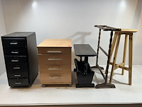 Diverse meubelen - afbeelding 1 van  6