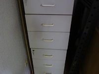 Diverse meubelen - afbeelding 6 van  6