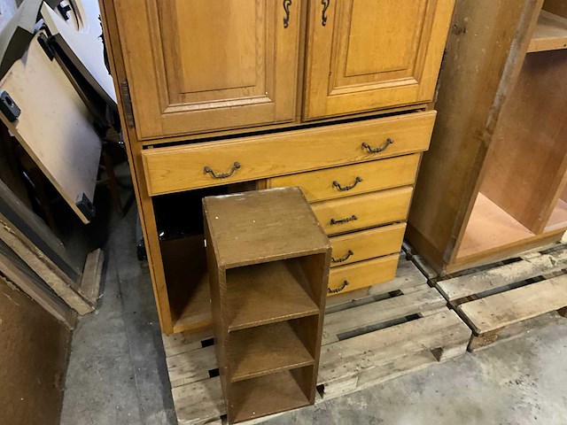 Diverse meubels en binnendeuren - afbeelding 25 van  30