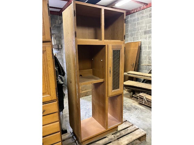 Diverse meubels en binnendeuren - afbeelding 26 van  30