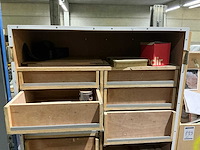 Diverse mobiele houten gereedschapskasten (2x) - afbeelding 3 van  4