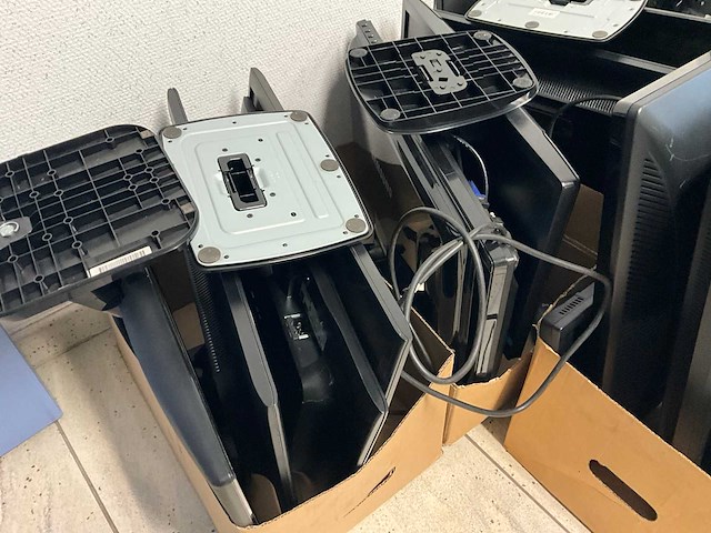 Diverse monitoren (25x) - afbeelding 2 van  16
