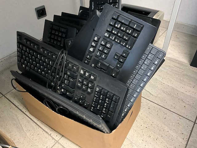 Diverse monitoren (25x) - afbeelding 7 van  16