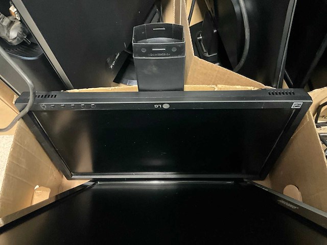 Diverse monitoren (25x) - afbeelding 14 van  16