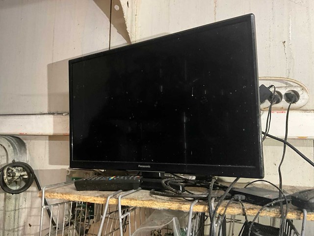 Diverse monitoren (3x) - afbeelding 5 van  5