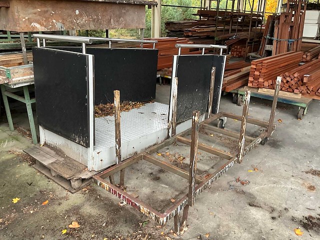 Diverse montagetafels - afbeelding 6 van  12